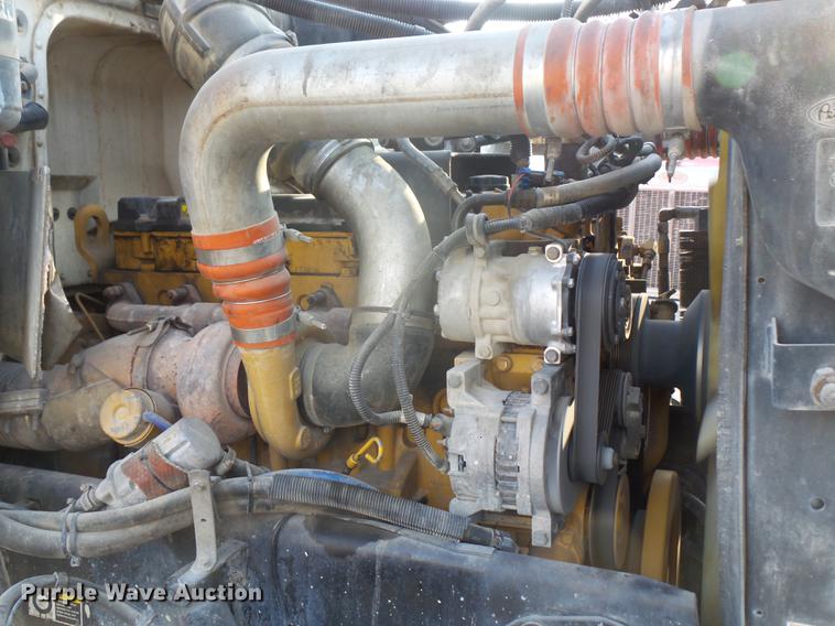 image for item DF7642 2007 Peterbilt 357 ready mix truck