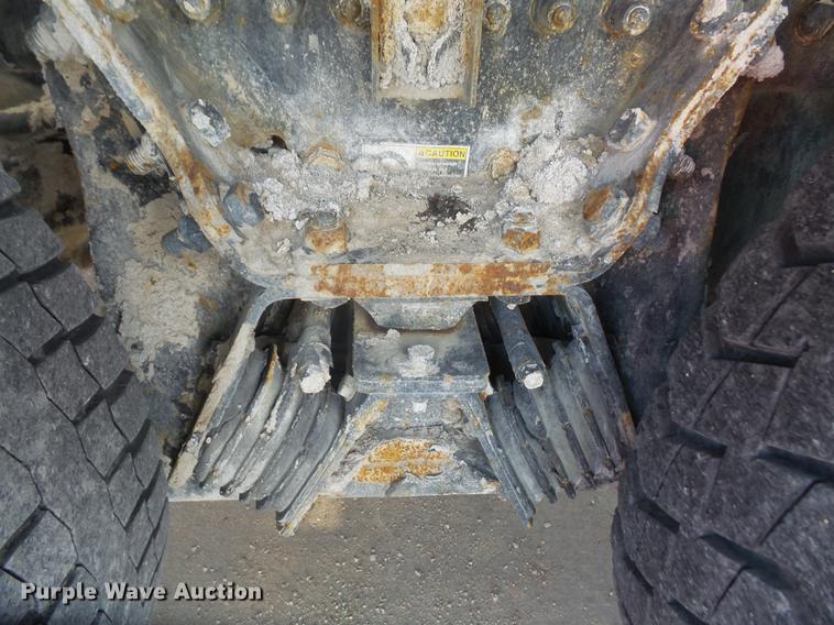 image for item DF7642 2007 Peterbilt 357 ready mix truck