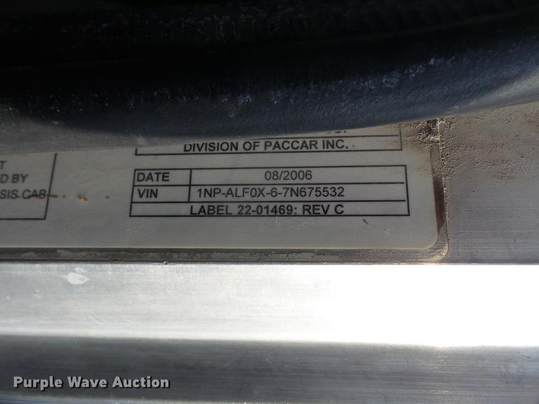 image for item DF7642 2007 Peterbilt 357 ready mix truck