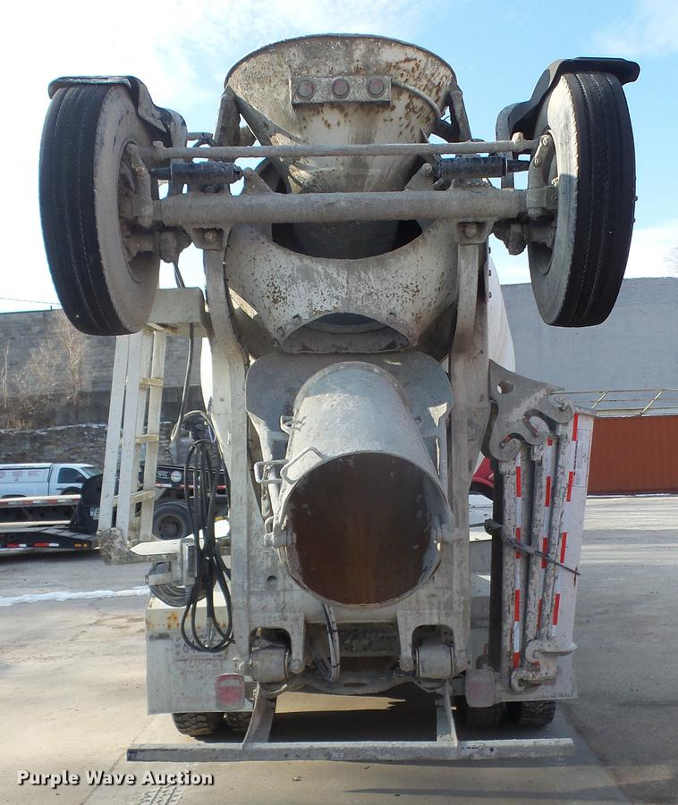 image for item DF7643 2001 Kenworth W900B ready mix truck