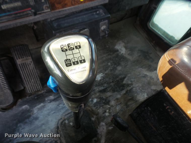 image for item DF7643 2001 Kenworth W900B ready mix truck