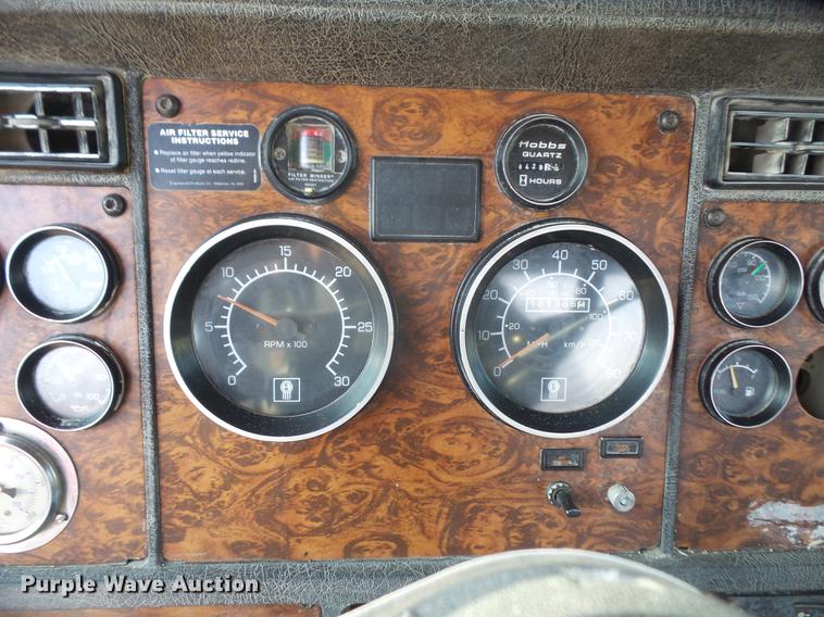 image for item DF7643 2001 Kenworth W900B ready mix truck