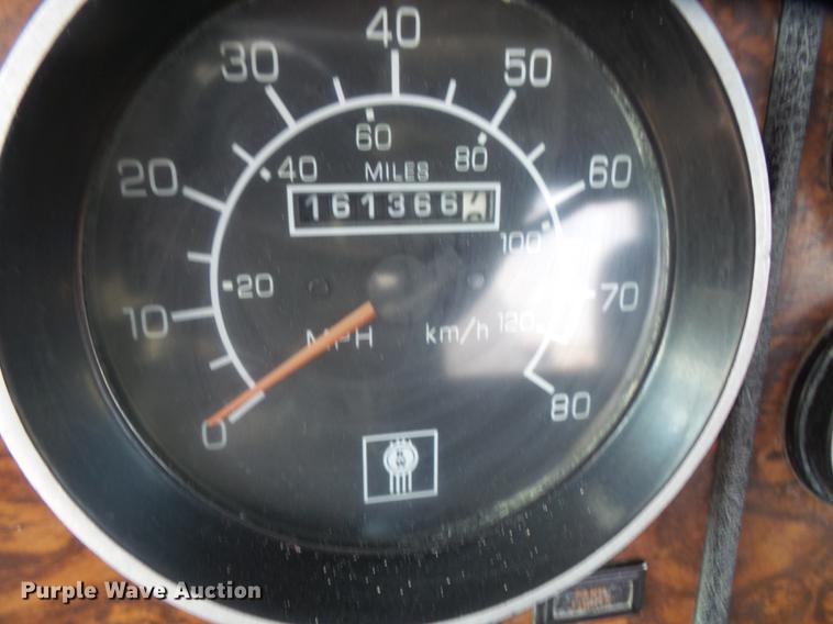 image for item DF7643 2001 Kenworth W900B ready mix truck