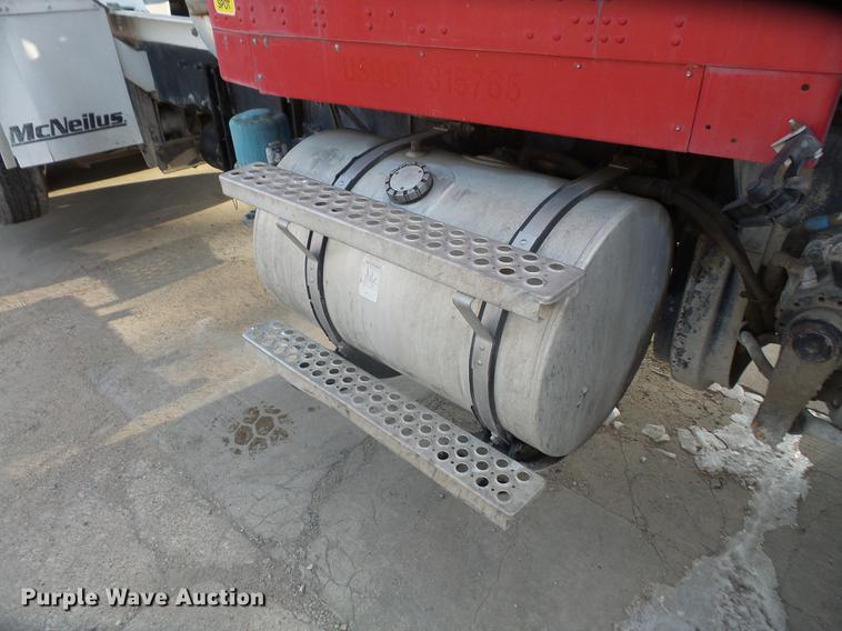 image for item DF7643 2001 Kenworth W900B ready mix truck