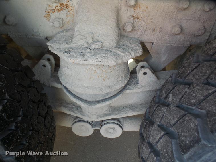 image for item DF7643 2001 Kenworth W900B ready mix truck