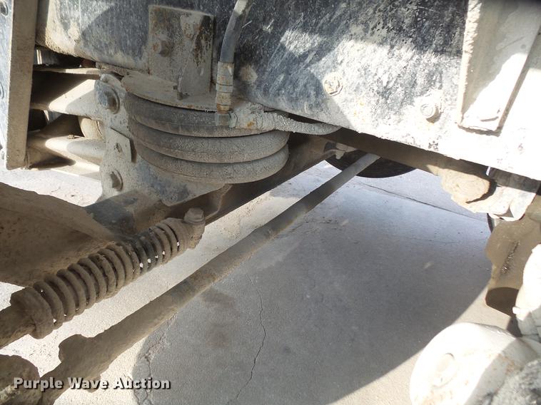 image for item DF7643 2001 Kenworth W900B ready mix truck