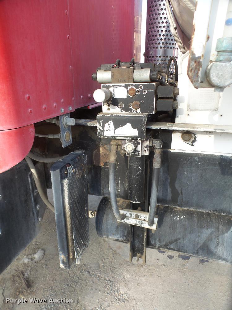 image for item DF7643 2001 Kenworth W900B ready mix truck