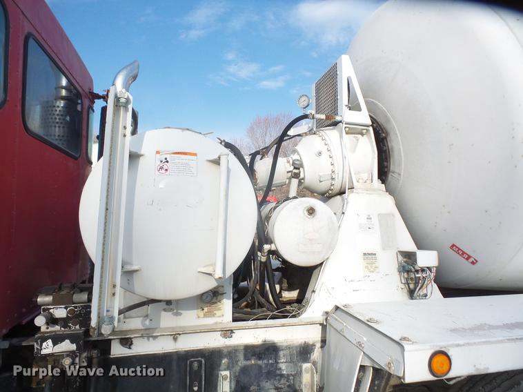 image for item DF7643 2001 Kenworth W900B ready mix truck