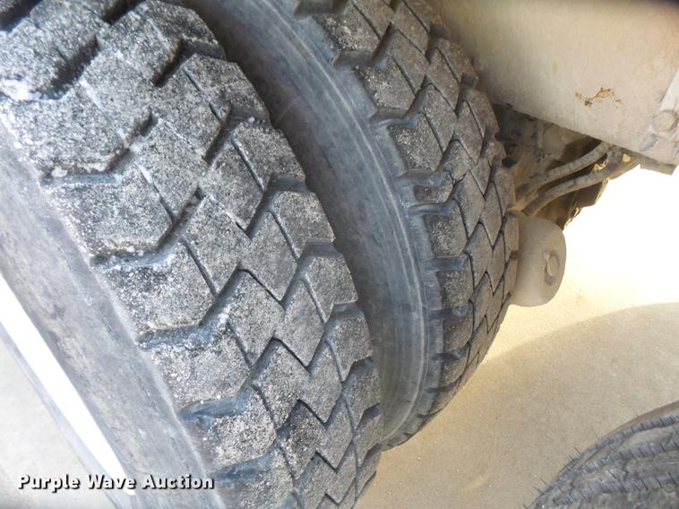 image for item DF7643 2001 Kenworth W900B ready mix truck