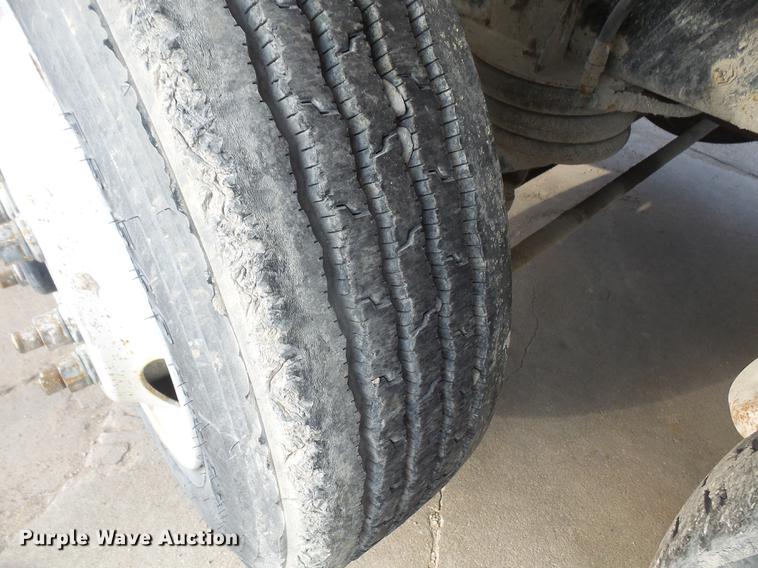 image for item DF7643 2001 Kenworth W900B ready mix truck