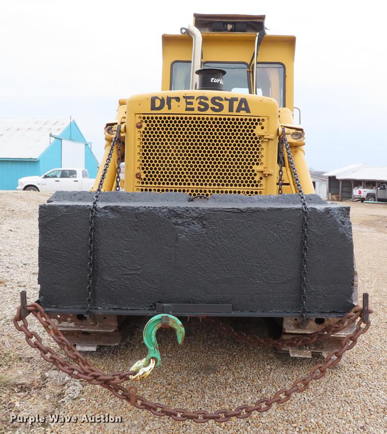 image for item DF7645 1983 International Dresser TD-20E dozer with RWF 400 tile plow