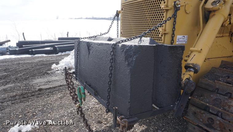 image for item DF7645 1983 International Dresser TD-20E dozer with RWF 400 tile plow