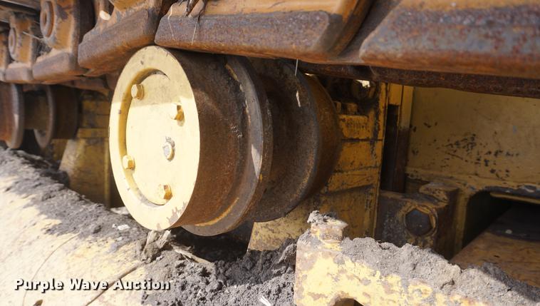 image for item DF7645 1983 International Dresser TD-20E dozer with RWF 400 tile plow