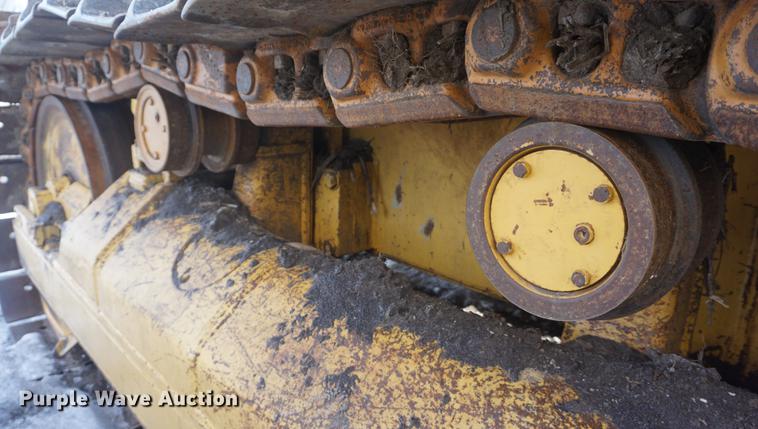 image for item DF7645 1983 International Dresser TD-20E dozer with RWF 400 tile plow