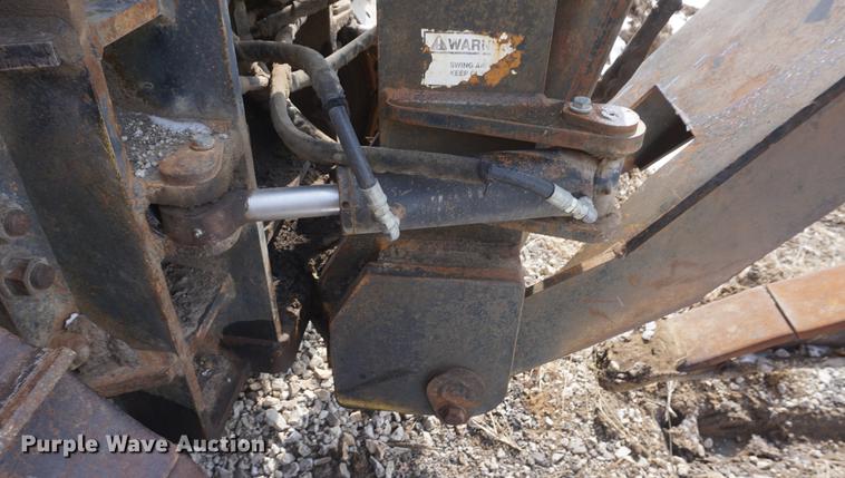 image for item DF7645 1983 International Dresser TD-20E dozer with RWF 400 tile plow