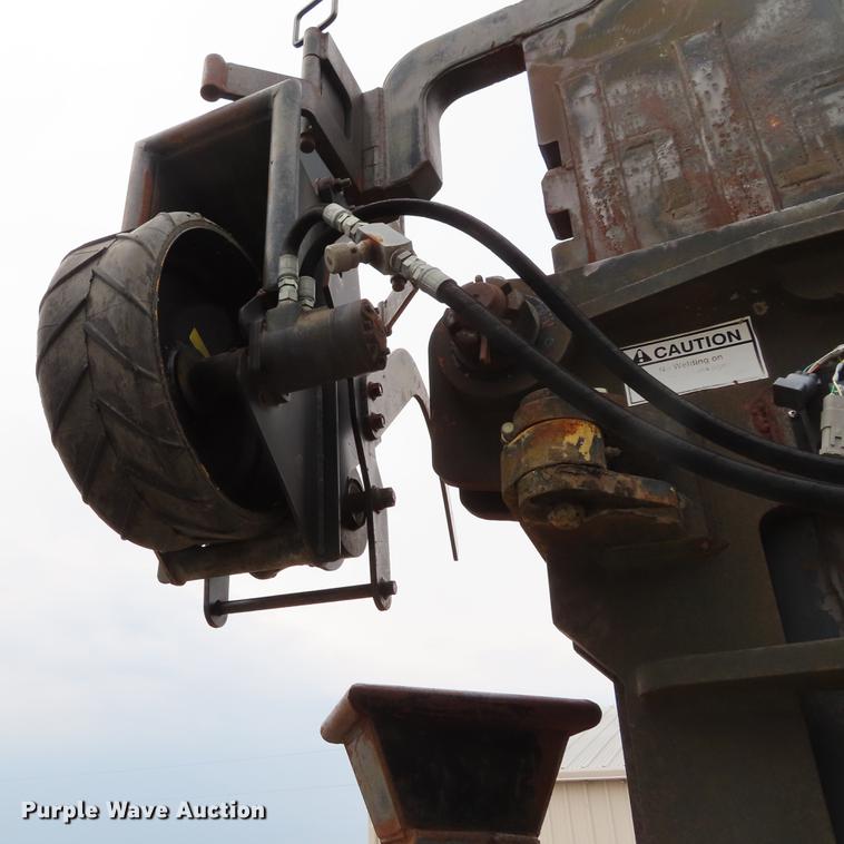 image for item DF7645 1983 International Dresser TD-20E dozer with RWF 400 tile plow