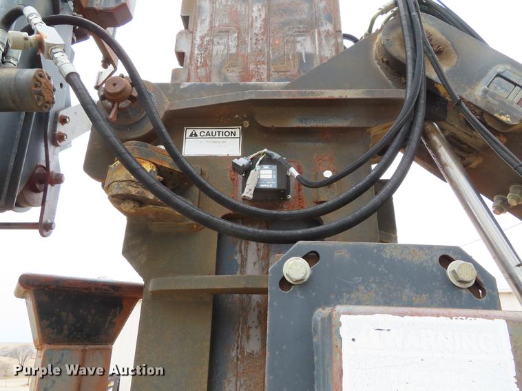 image for item DF7645 1983 International Dresser TD-20E dozer with RWF 400 tile plow