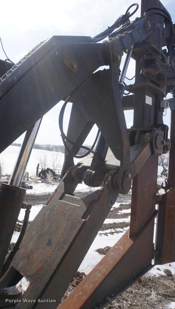 image for item DF7645 1983 International Dresser TD-20E dozer with RWF 400 tile plow