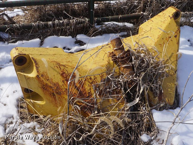 image for item DF7645 1983 International Dresser TD-20E dozer with RWF 400 tile plow