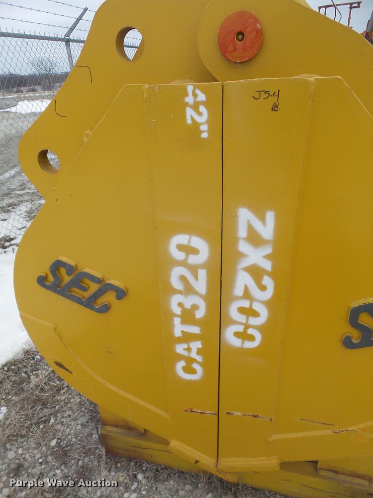 image for item DF7654 SEC clam shell bucket