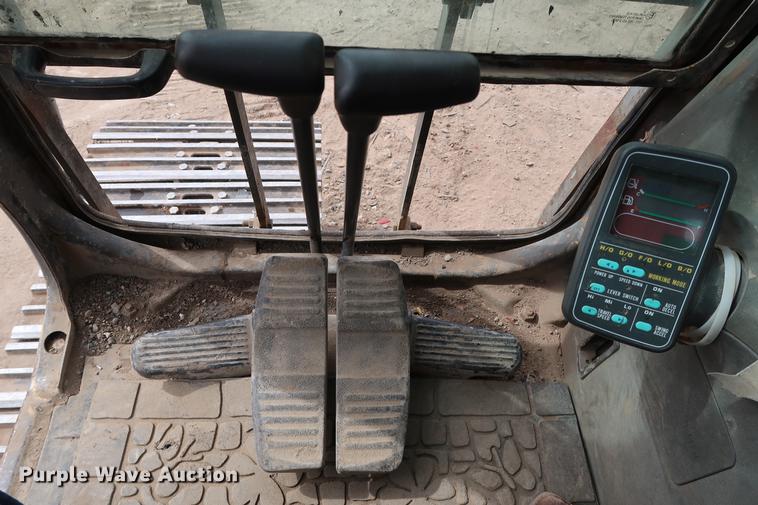 image for item DG3389 1996 Komatsu PC220LC-6LC excavator