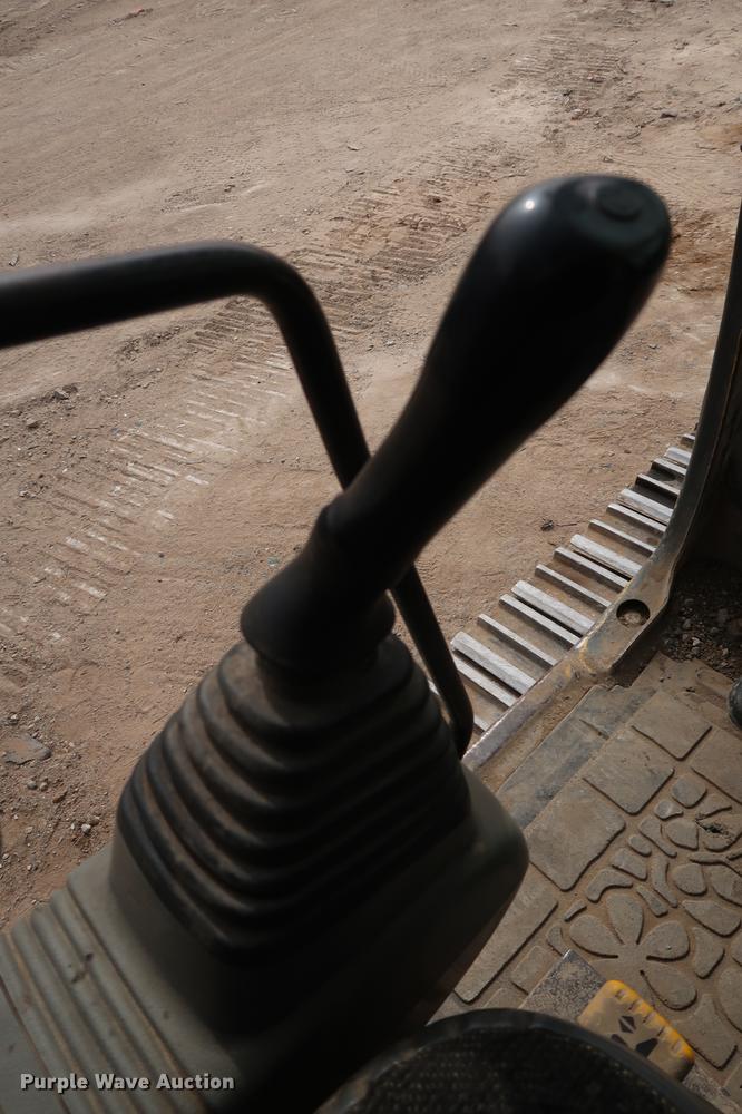 image for item DG3389 1996 Komatsu PC220LC-6LC excavator