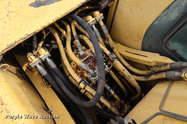 image for item DG3389 1996 Komatsu PC220LC-6LC excavator