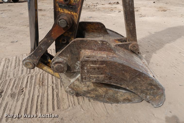 image for item DG3390 Komatsu G100 excavator grapple