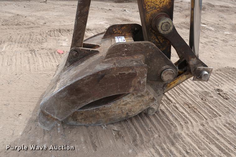 image for item DG3390 Komatsu G100 excavator grapple