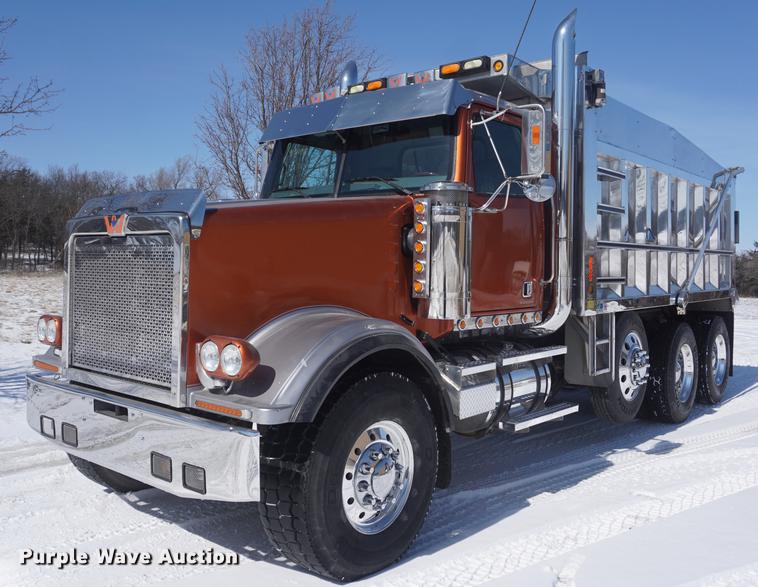 image for item DI9337 2007 Western Star 4900FA dump truck