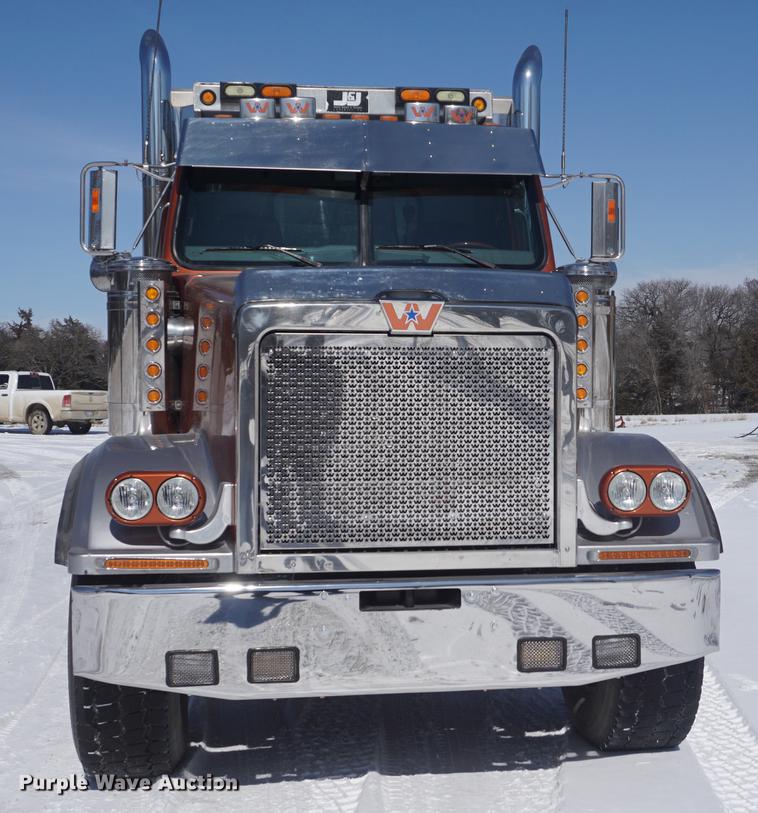 image for item DI9337 2007 Western Star 4900FA dump truck