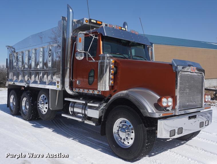 image for item DI9337 2007 Western Star 4900FA dump truck