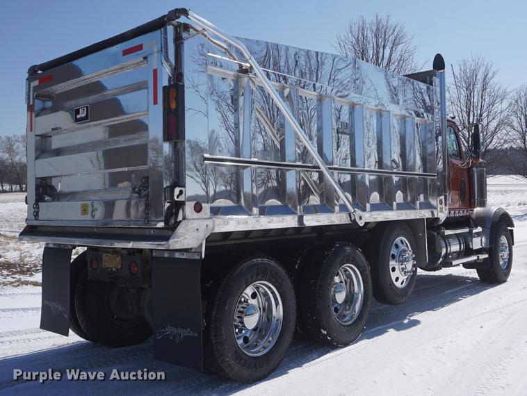 image for item DI9337 2007 Western Star 4900FA dump truck