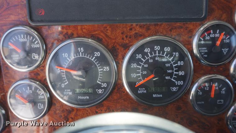 image for item DI9337 2007 Western Star 4900FA dump truck