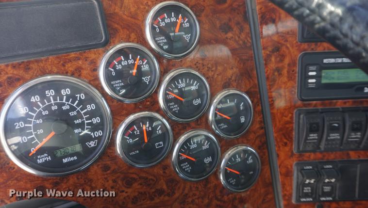 image for item DI9337 2007 Western Star 4900FA dump truck