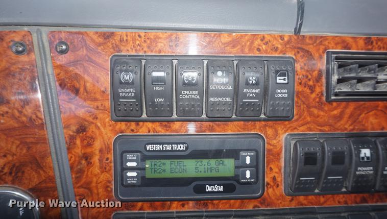 image for item DI9337 2007 Western Star 4900FA dump truck