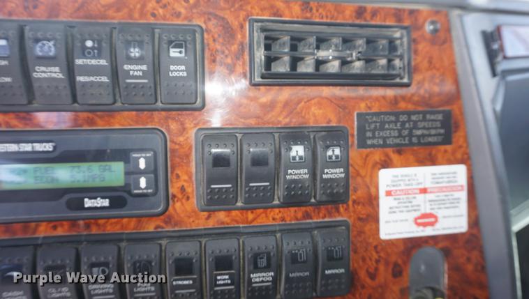 image for item DI9337 2007 Western Star 4900FA dump truck