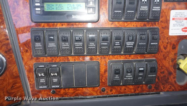 image for item DI9337 2007 Western Star 4900FA dump truck