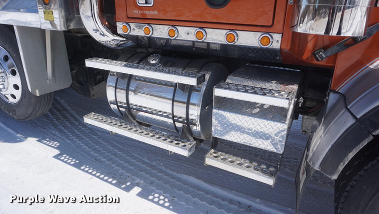 image for item DI9337 2007 Western Star 4900FA dump truck