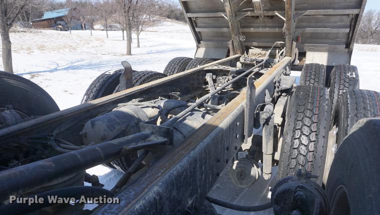 image for item DI9337 2007 Western Star 4900FA dump truck