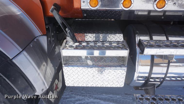 image for item DI9337 2007 Western Star 4900FA dump truck