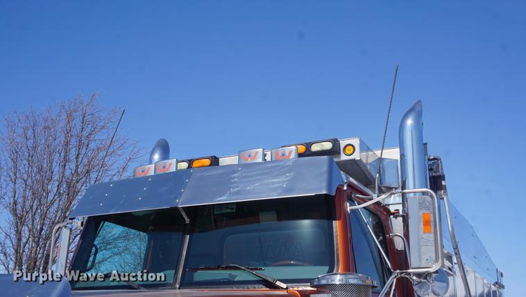 image for item DI9337 2007 Western Star 4900FA dump truck