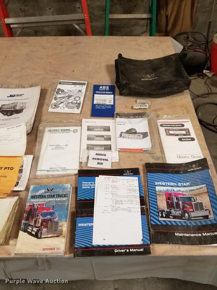 image for item DI9337 2007 Western Star 4900FA dump truck