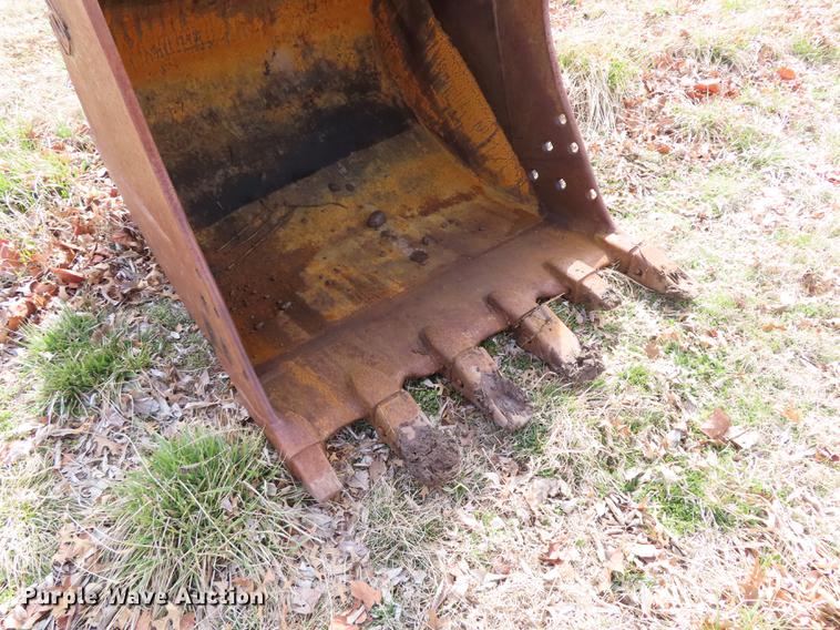 image for item DN9076 2005 JCB JS220 excavator