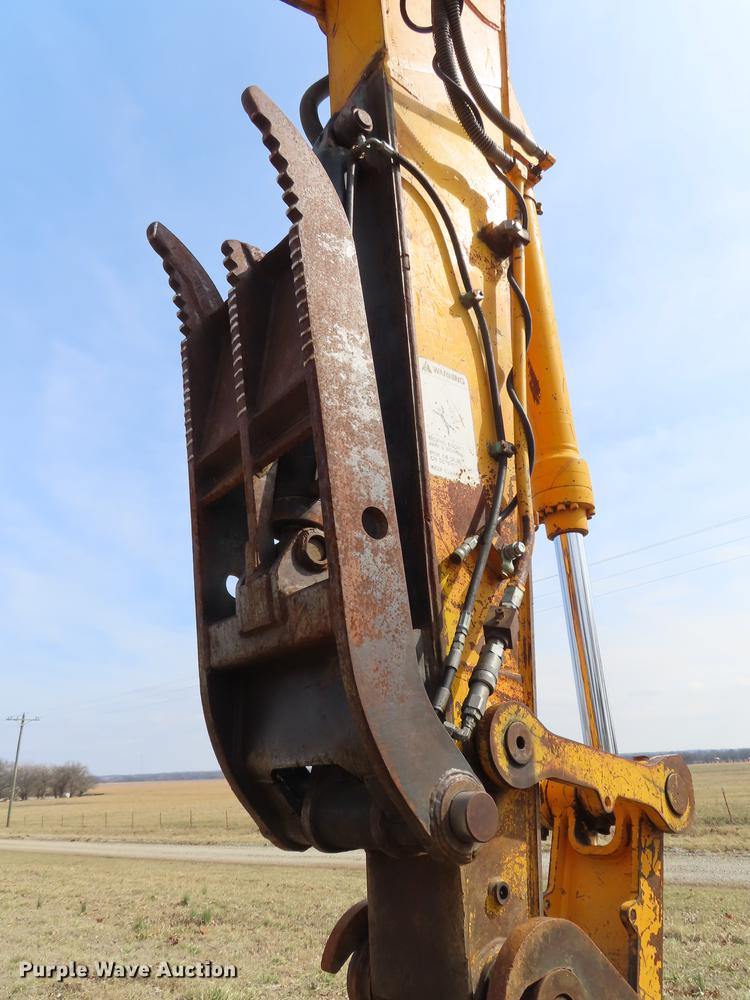 image for item DN9076 2005 JCB JS220 excavator