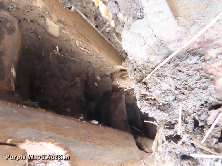 image for item DN9076 2005 JCB JS220 excavator