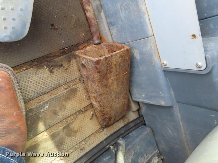 image for item DN9076 2005 JCB JS220 excavator