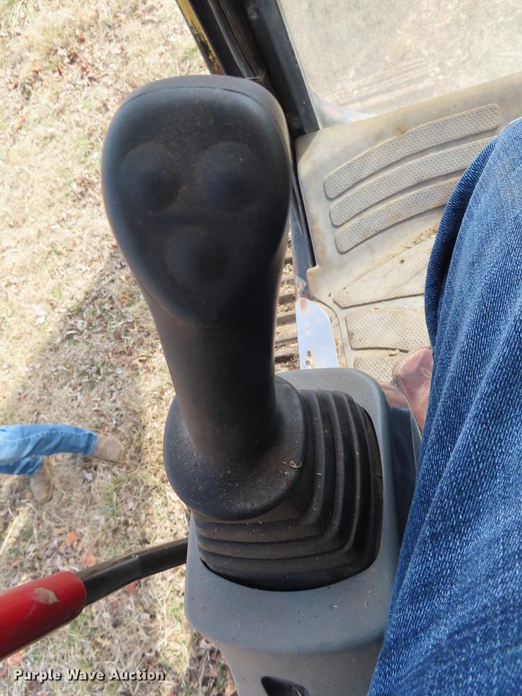 image for item DN9076 2005 JCB JS220 excavator