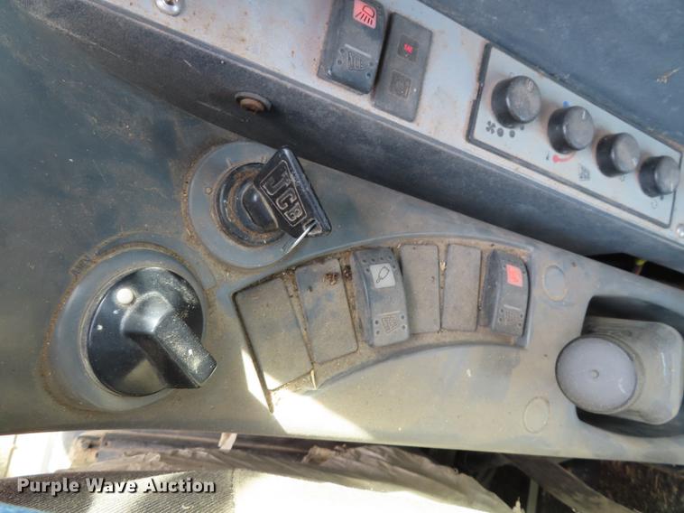 image for item DN9076 2005 JCB JS220 excavator