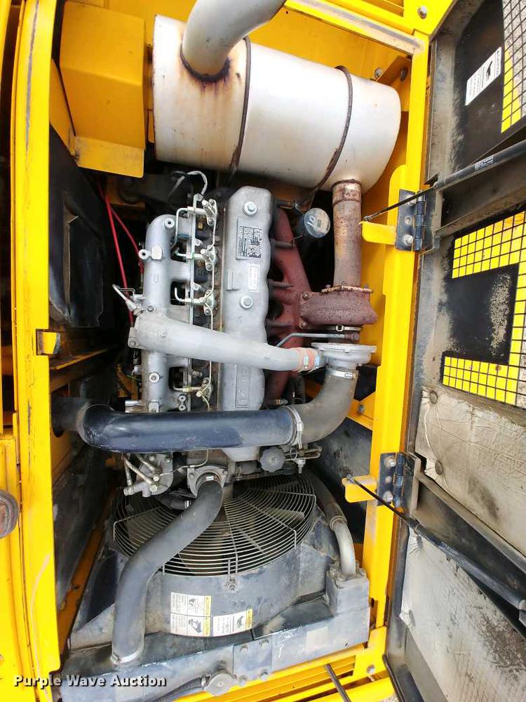 image for item DN9076 2005 JCB JS220 excavator